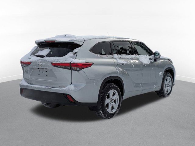 2022 Toyota Highlander LE