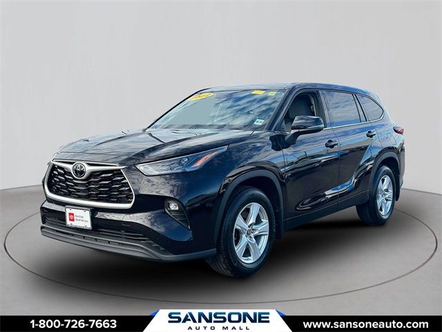 2022 Toyota Highlander LE