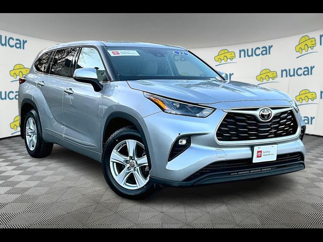 2022 Toyota Highlander LE