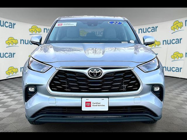 2022 Toyota Highlander LE