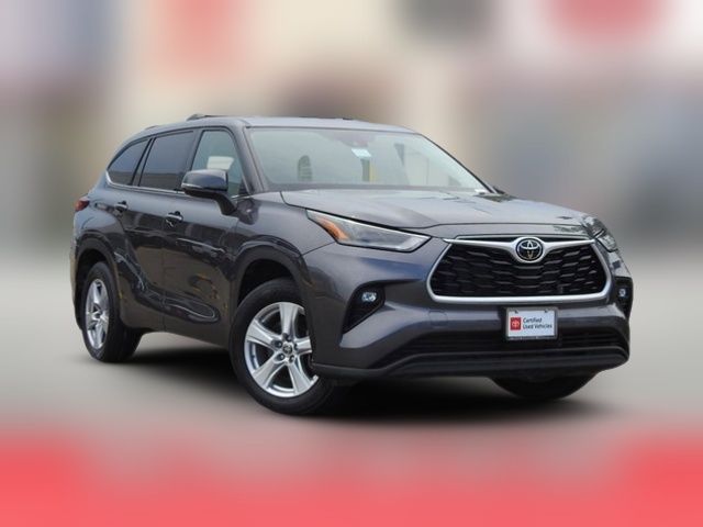 2022 Toyota Highlander LE