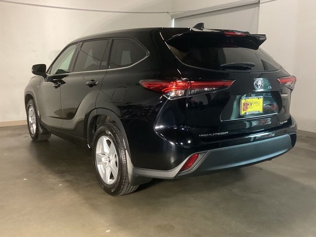 2022 Toyota Highlander LE