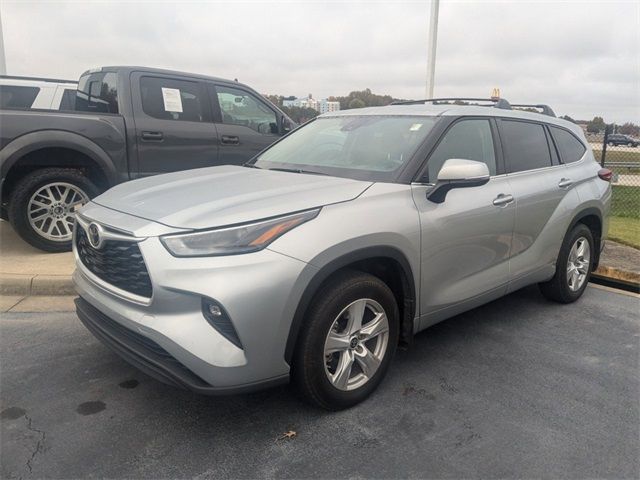 2022 Toyota Highlander LE