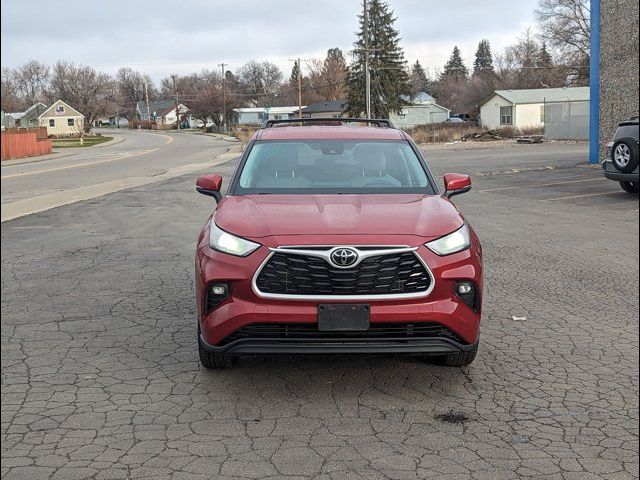 2022 Toyota Highlander LE