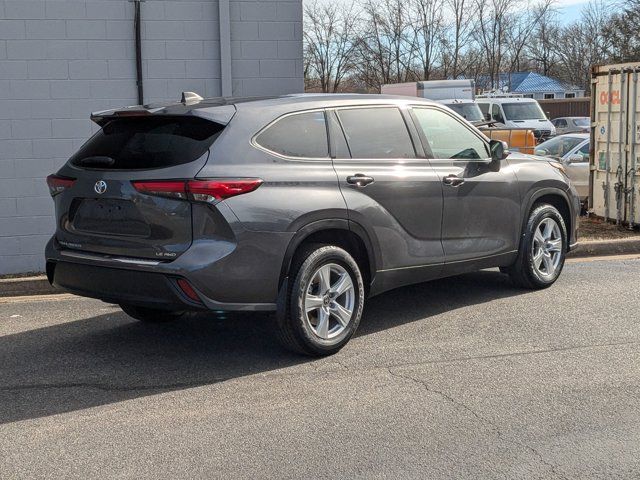 2022 Toyota Highlander LE