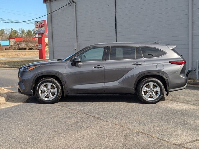 2022 Toyota Highlander LE