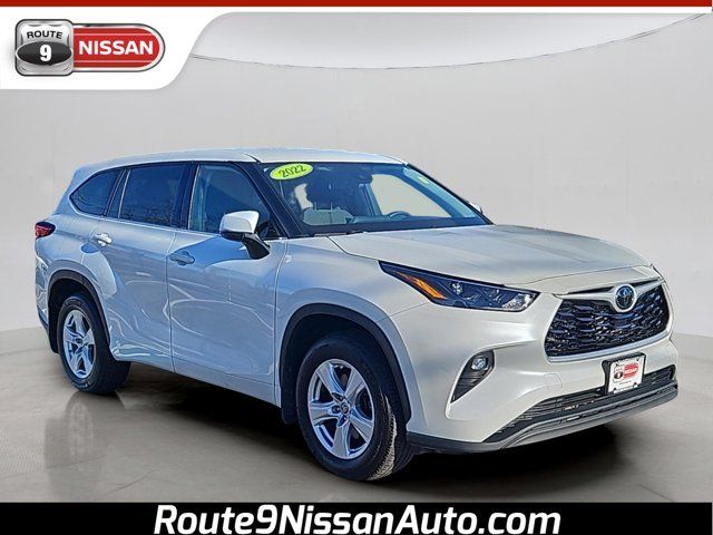 2022 Toyota Highlander LE