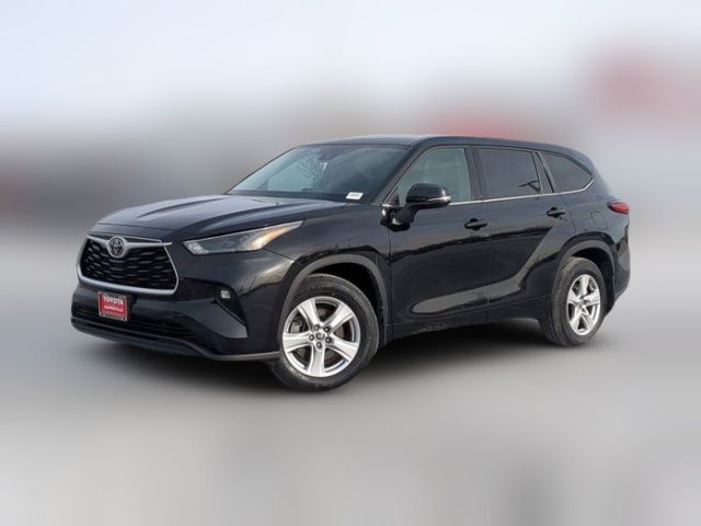 2022 Toyota Highlander LE