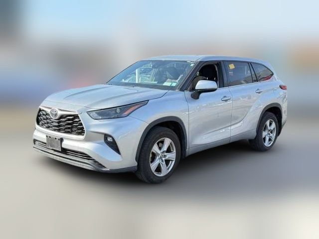 2022 Toyota Highlander LE