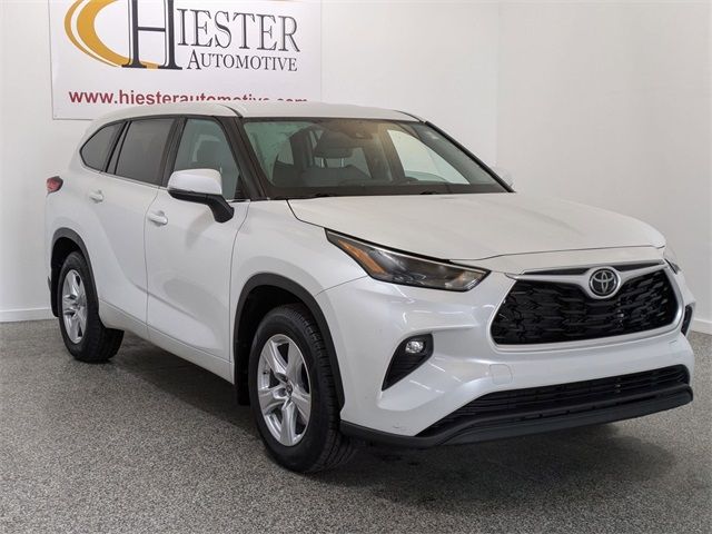 2022 Toyota Highlander LE