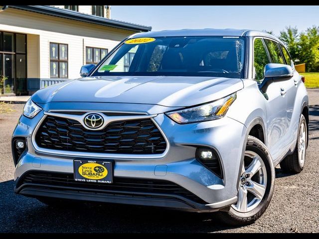 2022 Toyota Highlander LE