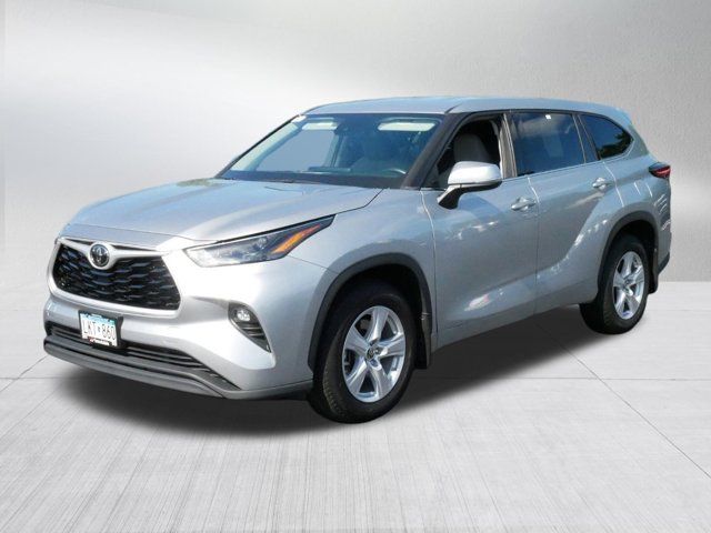 2022 Toyota Highlander LE