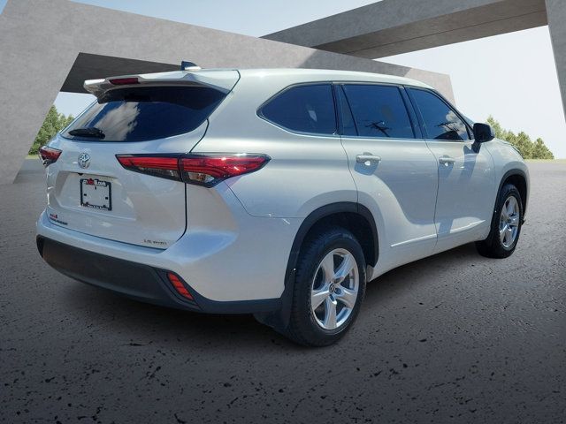 2022 Toyota Highlander LE