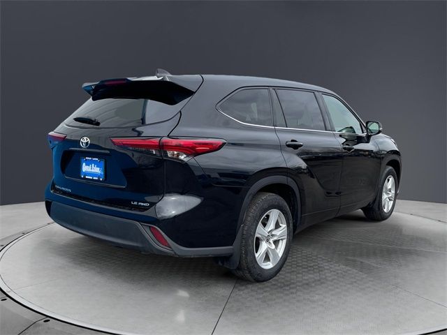 2022 Toyota Highlander LE