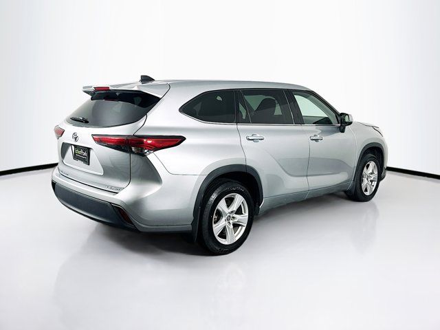 2022 Toyota Highlander LE