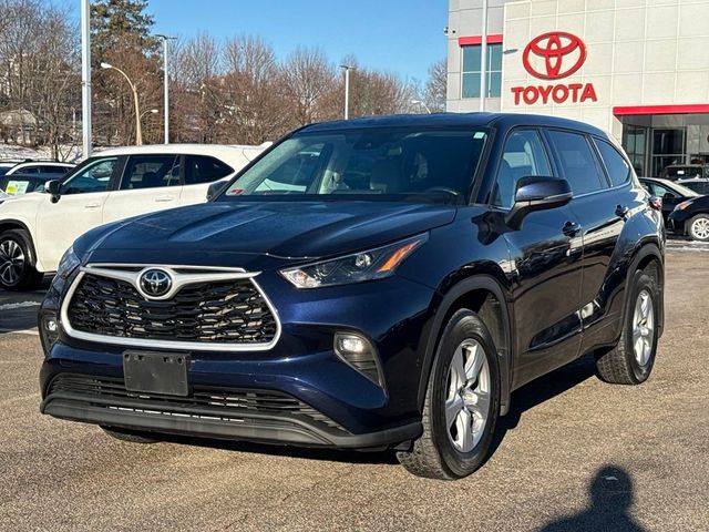 2022 Toyota Highlander LE