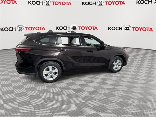 2022 Toyota Highlander LE