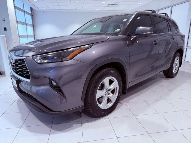 2022 Toyota Highlander LE