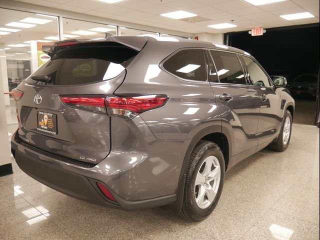 2022 Toyota Highlander LE