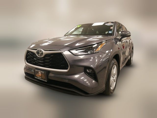 2022 Toyota Highlander LE