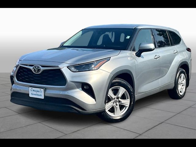 2022 Toyota Highlander LE