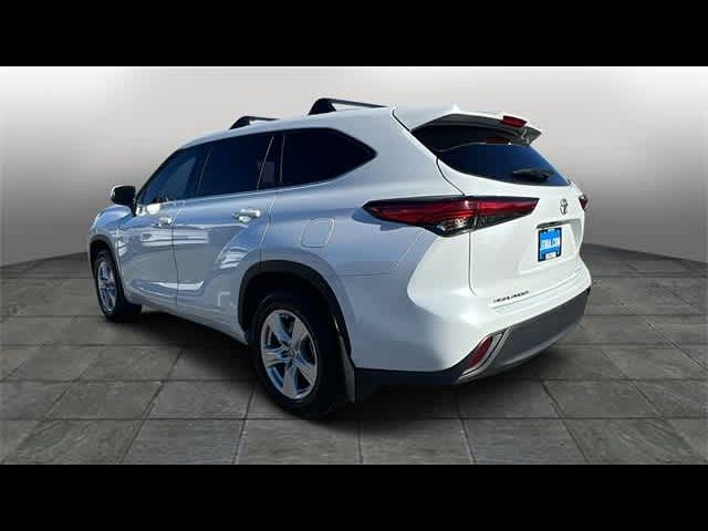 2022 Toyota Highlander LE