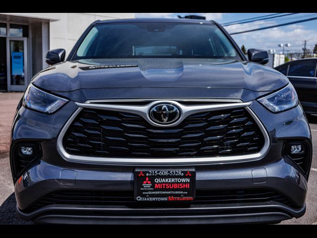 2022 Toyota Highlander LE