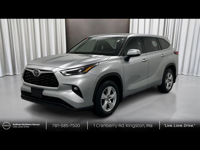 2022 Toyota Highlander LE