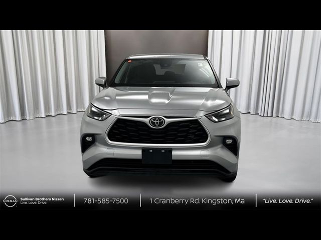 2022 Toyota Highlander LE