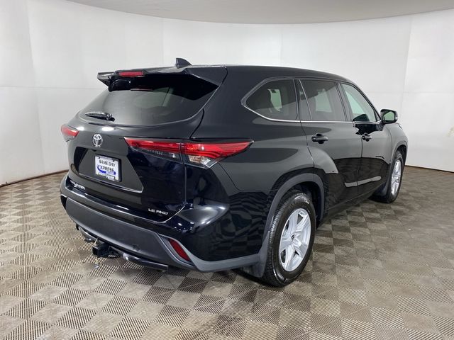 2022 Toyota Highlander LE