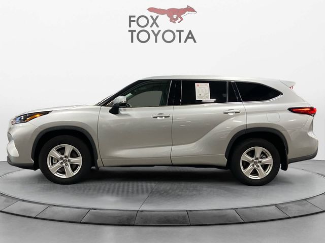 2022 Toyota Highlander LE