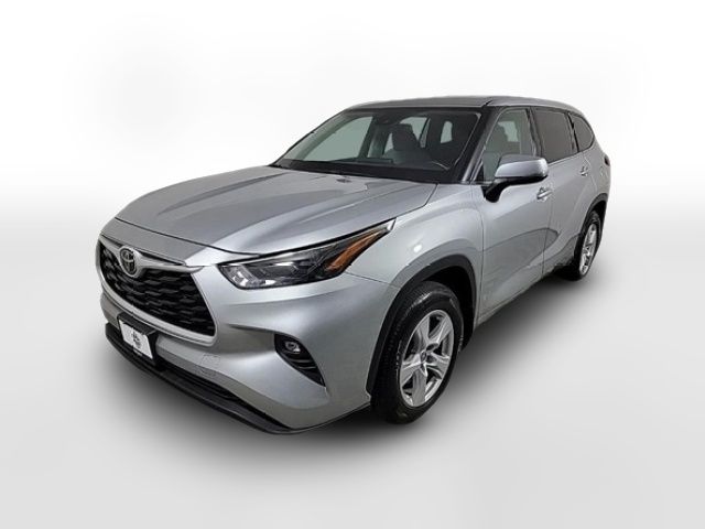 2022 Toyota Highlander LE