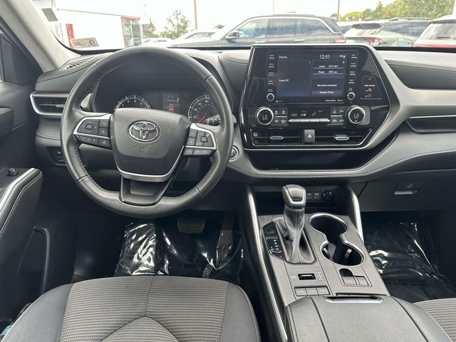 2022 Toyota Highlander LE