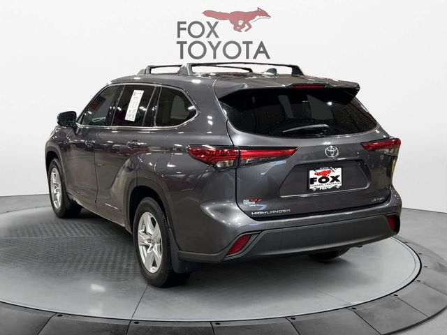 2022 Toyota Highlander LE