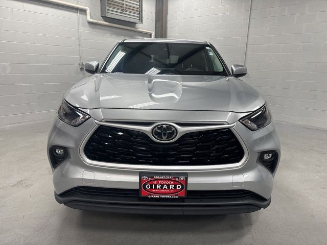 2022 Toyota Highlander LE