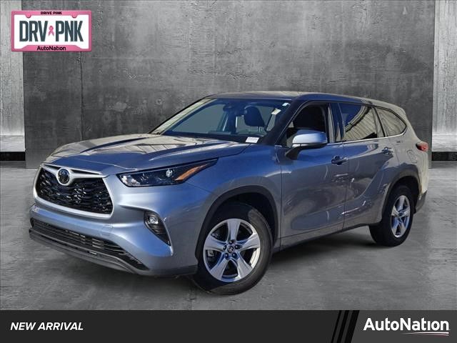 2022 Toyota Highlander LE