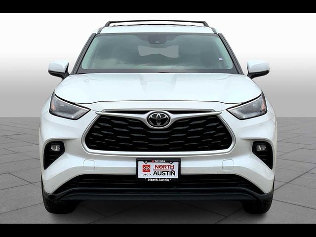 2022 Toyota Highlander LE