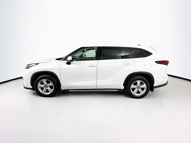 2022 Toyota Highlander LE