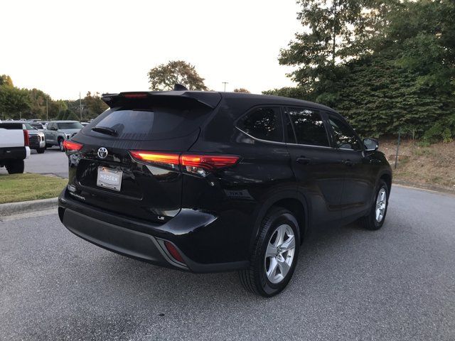 2022 Toyota Highlander LE