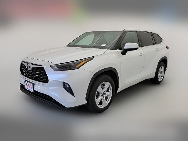 2022 Toyota Highlander LE