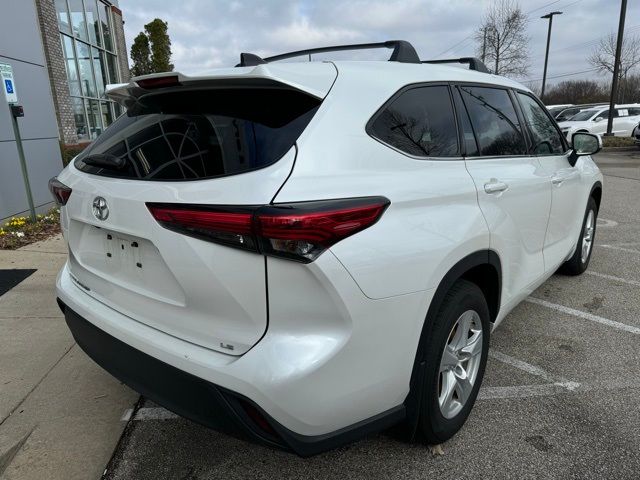 2022 Toyota Highlander LE