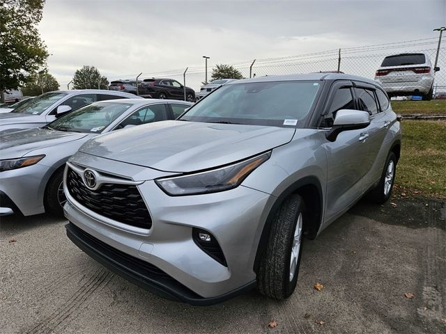 2022 Toyota Highlander LE