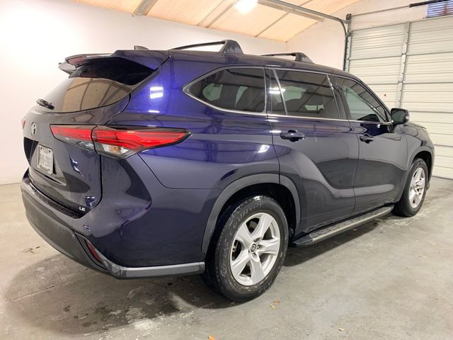 2022 Toyota Highlander LE