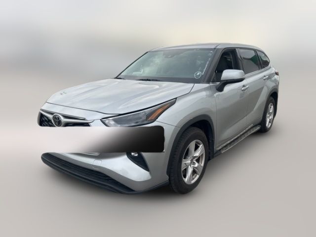 2022 Toyota Highlander LE