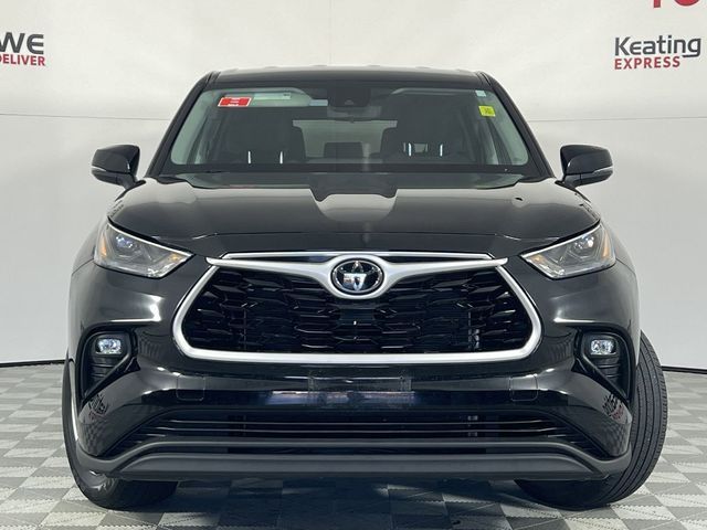 2022 Toyota Highlander LE