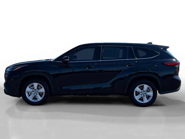 2022 Toyota Highlander LE