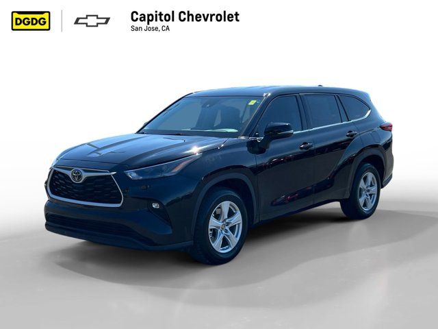 2022 Toyota Highlander LE