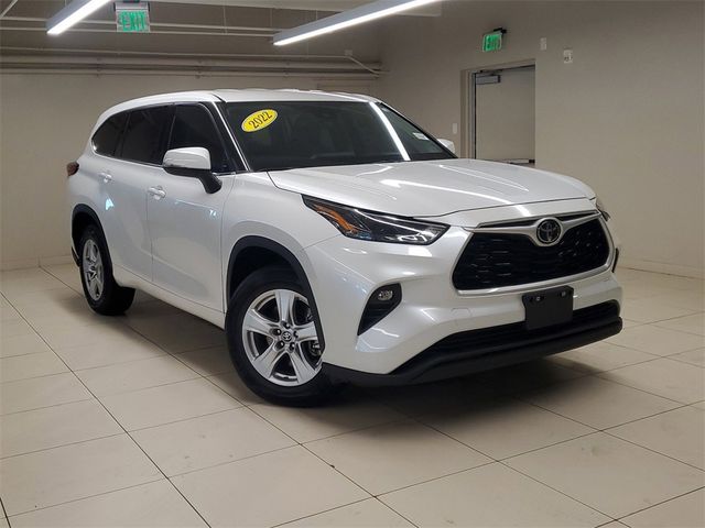 2022 Toyota Highlander LE