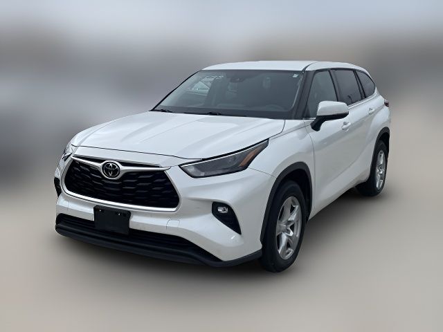 2022 Toyota Highlander LE