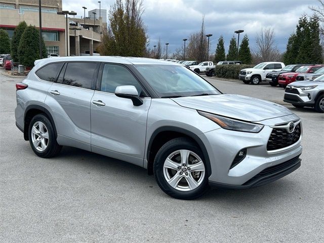 2022 Toyota Highlander LE